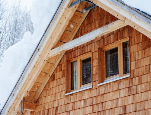 Чем лучше утеплить деревянный дом снаружи недорого
