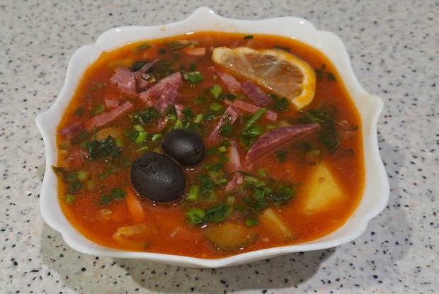 Солянка с колбасой, пошаговый рецепт с фотографиями – Европейская кухня: Супы. «Еда»